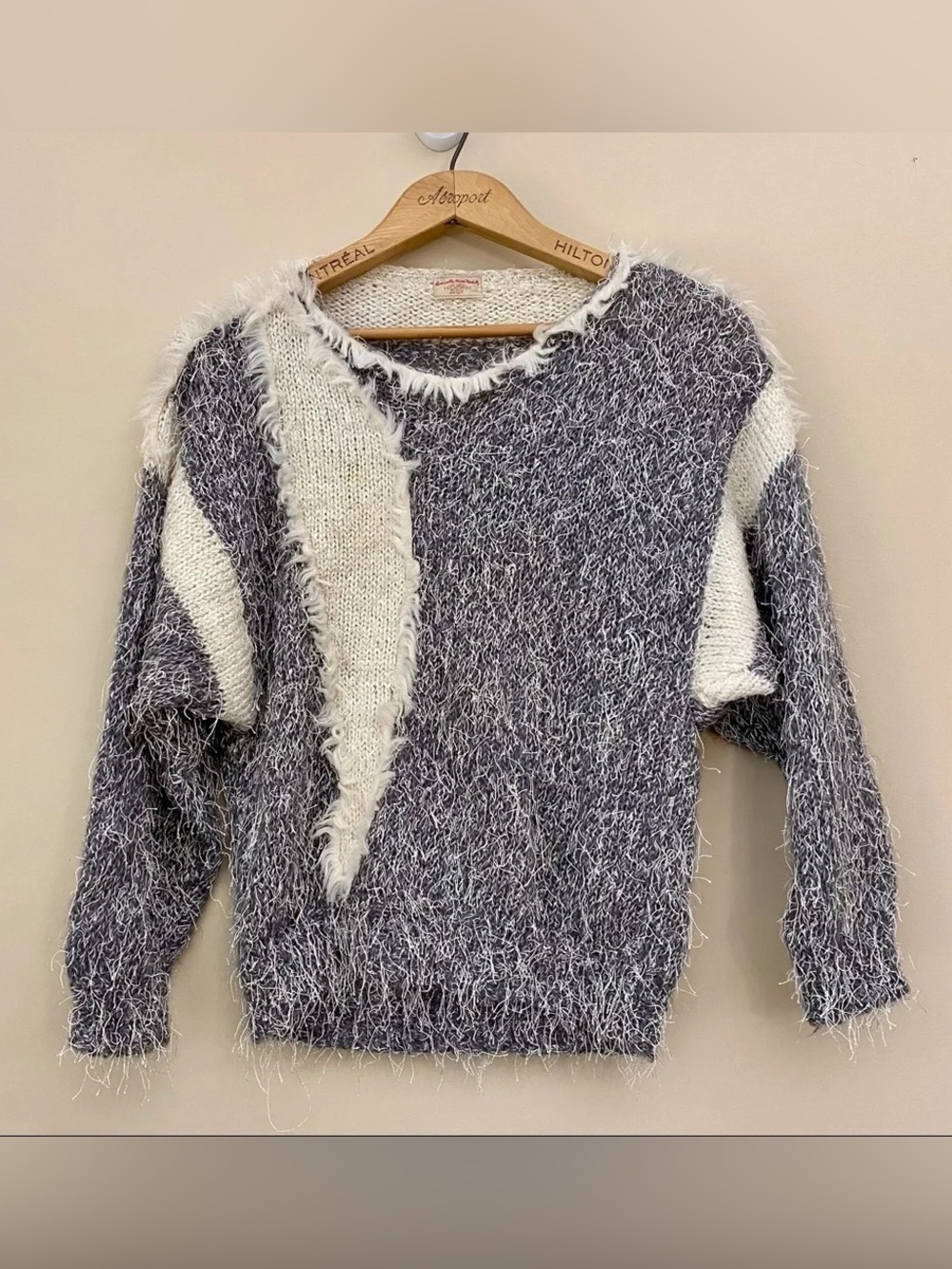 Handmade Feathery Mixed Knit Colourblock Pullover Sweater Women’s Small